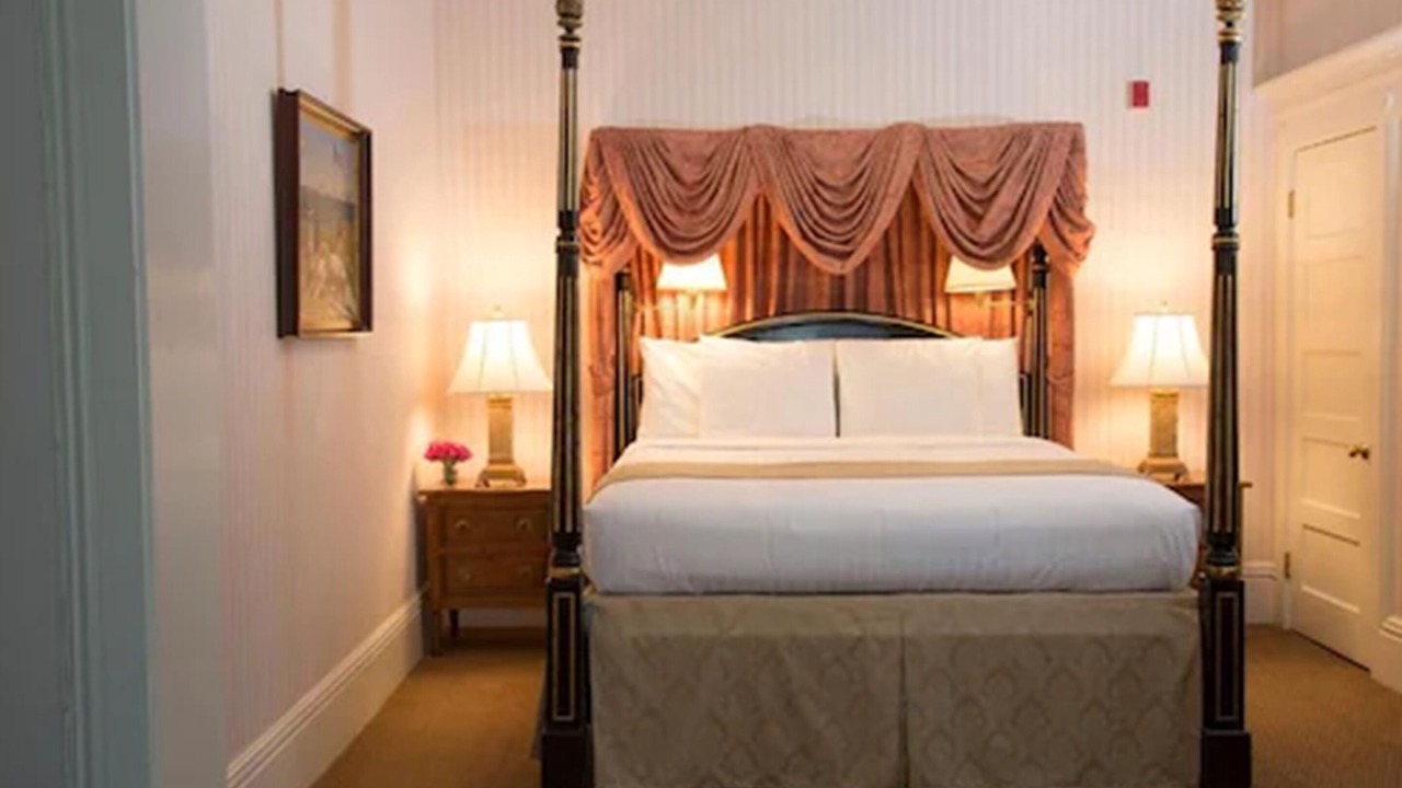 Photo of Bedroom in Lower Pacific Heights