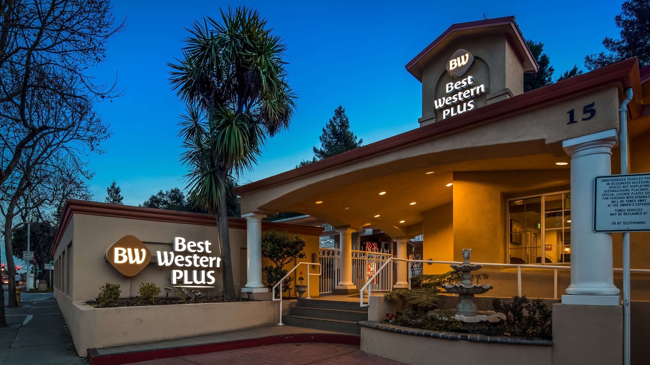 Photo of Buildings in Menlo Park