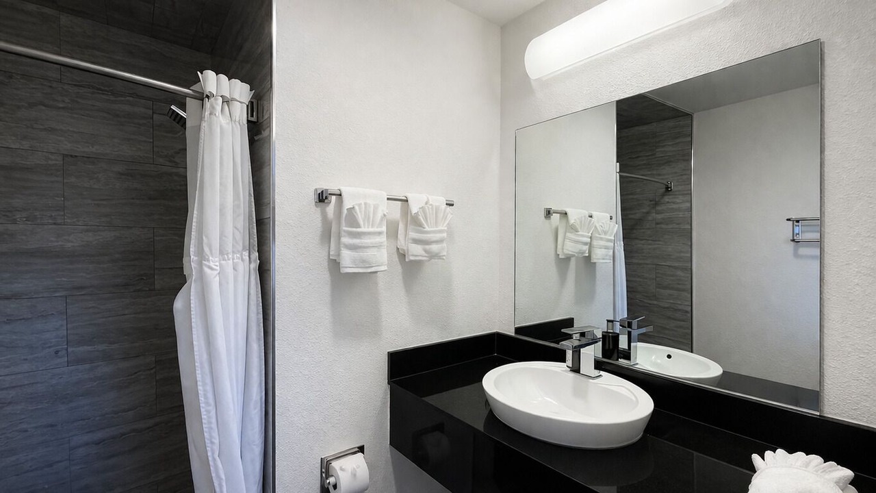 Photo of Bathroom in Munras Avenue