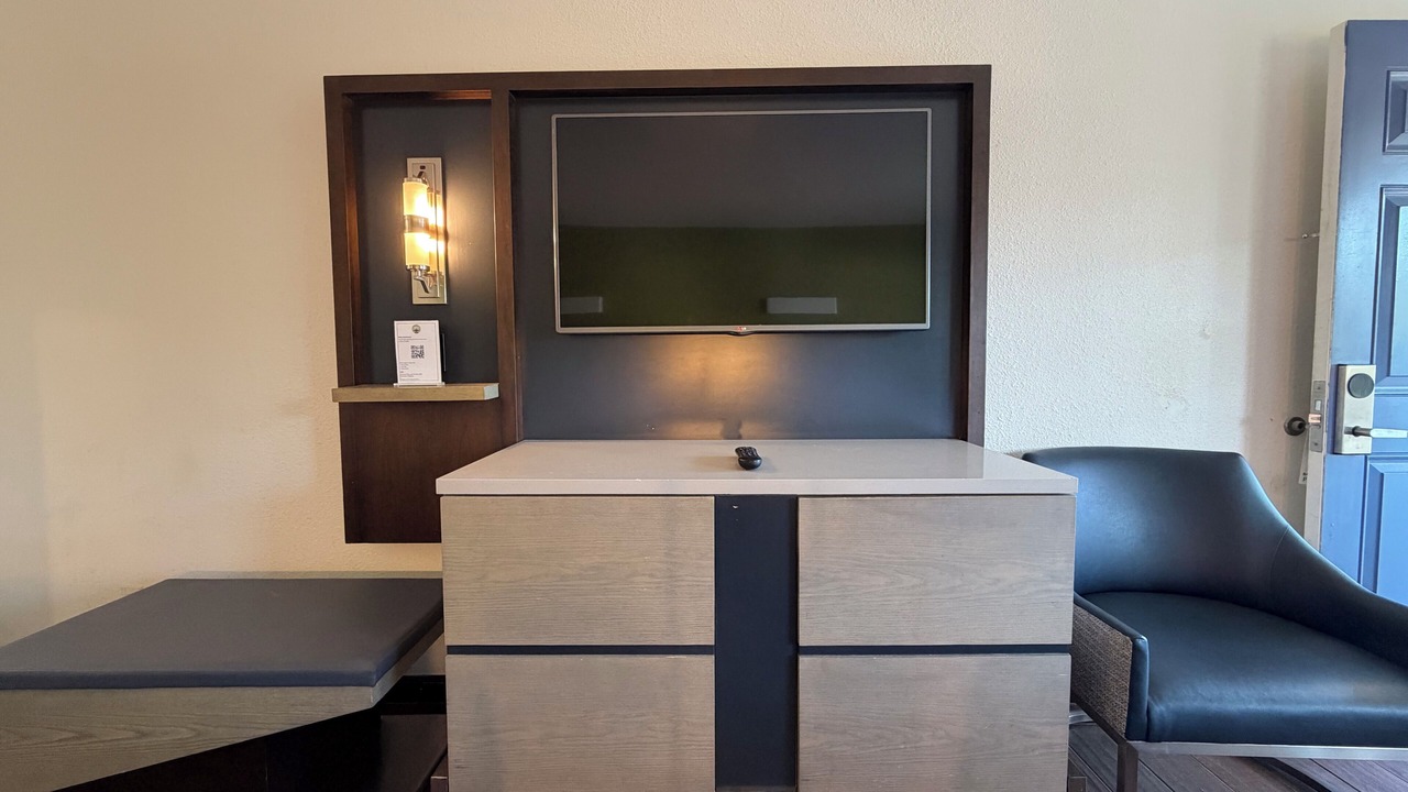 Photo of Bedroom in Munras Avenue