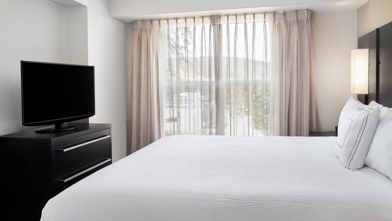 Photo of Bedroom in Miramar Ranch North