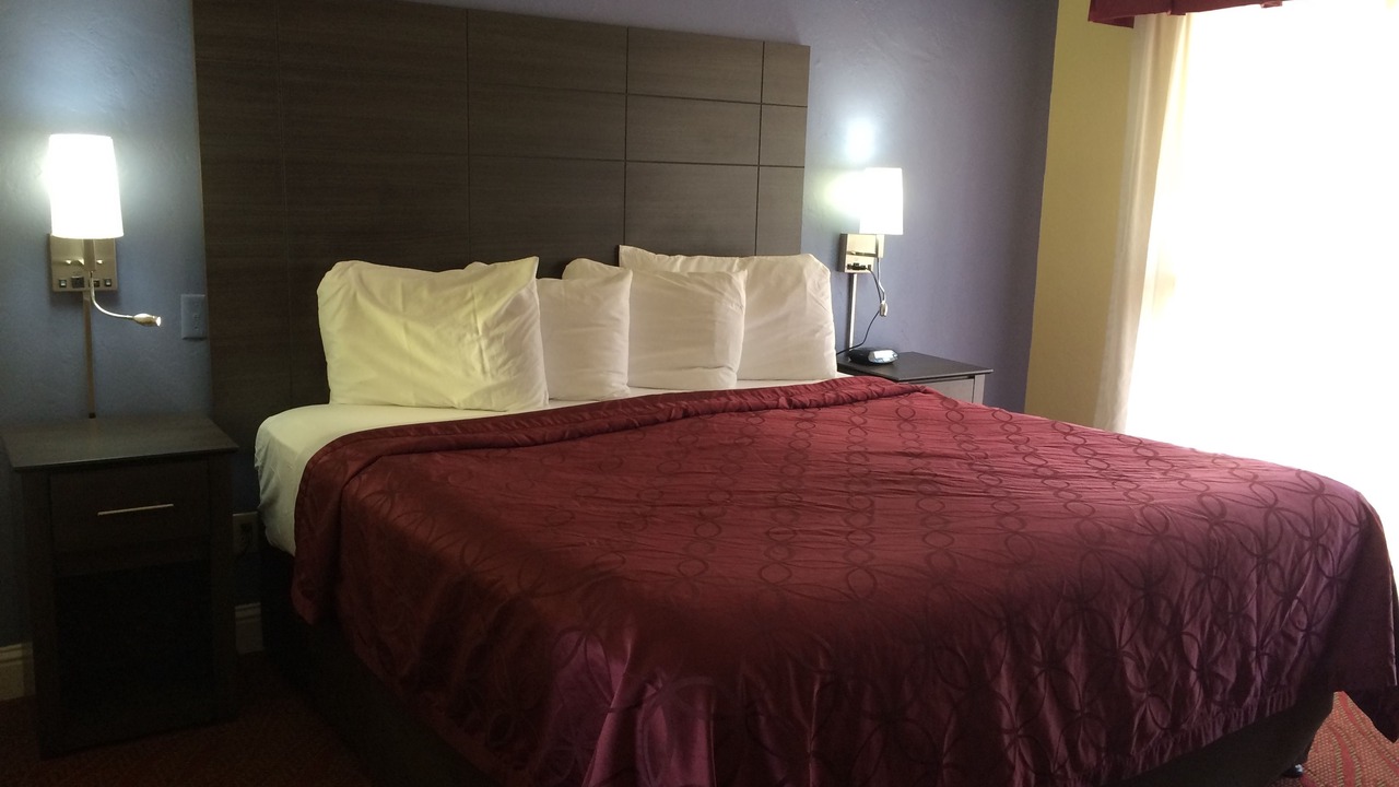 Photo of Bedroom in Munras Avenue