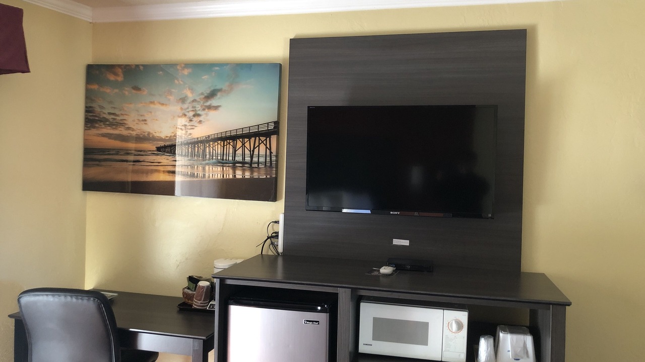 Photo of Bedroom in Munras Avenue
