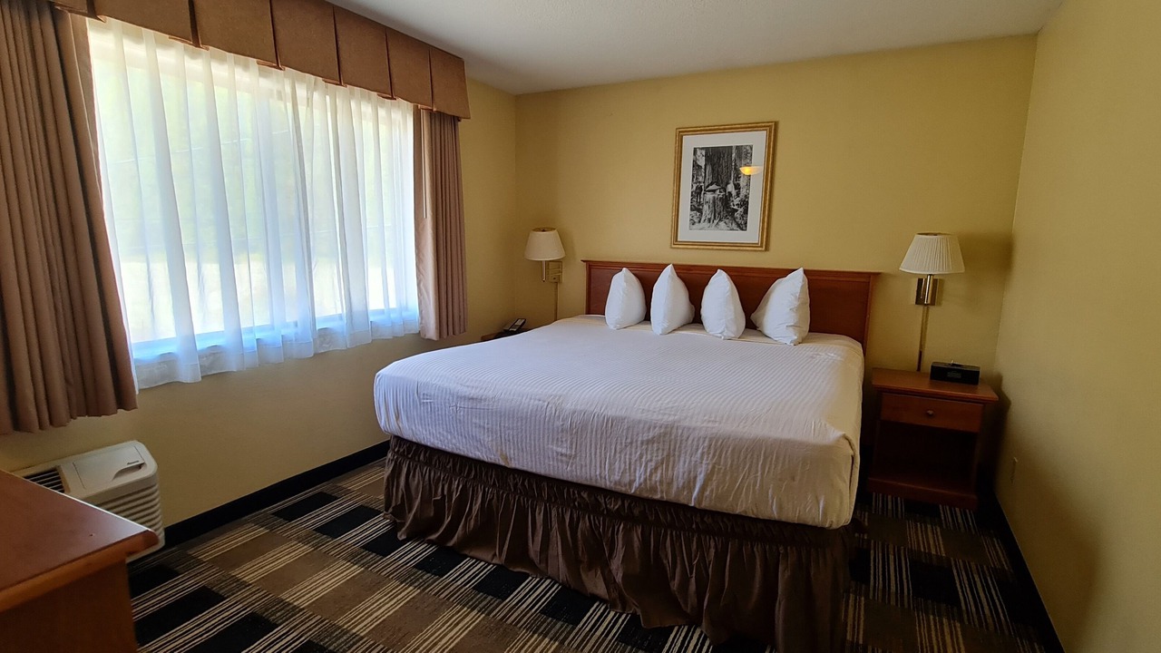 Photo of Bedroom in Oakridge