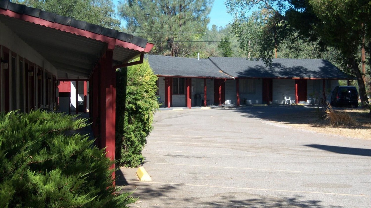 Photo of Buildings in Shasta Lake