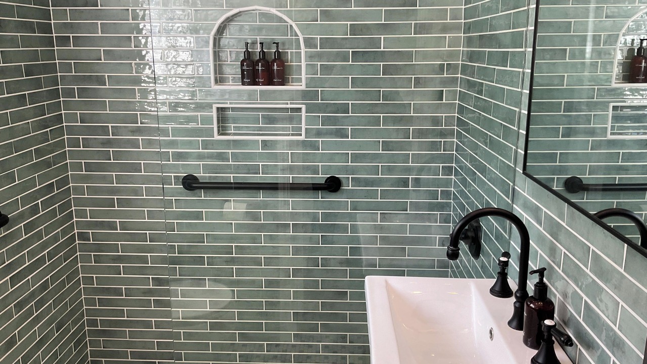Photo of Bathroom in Golden Rectangle