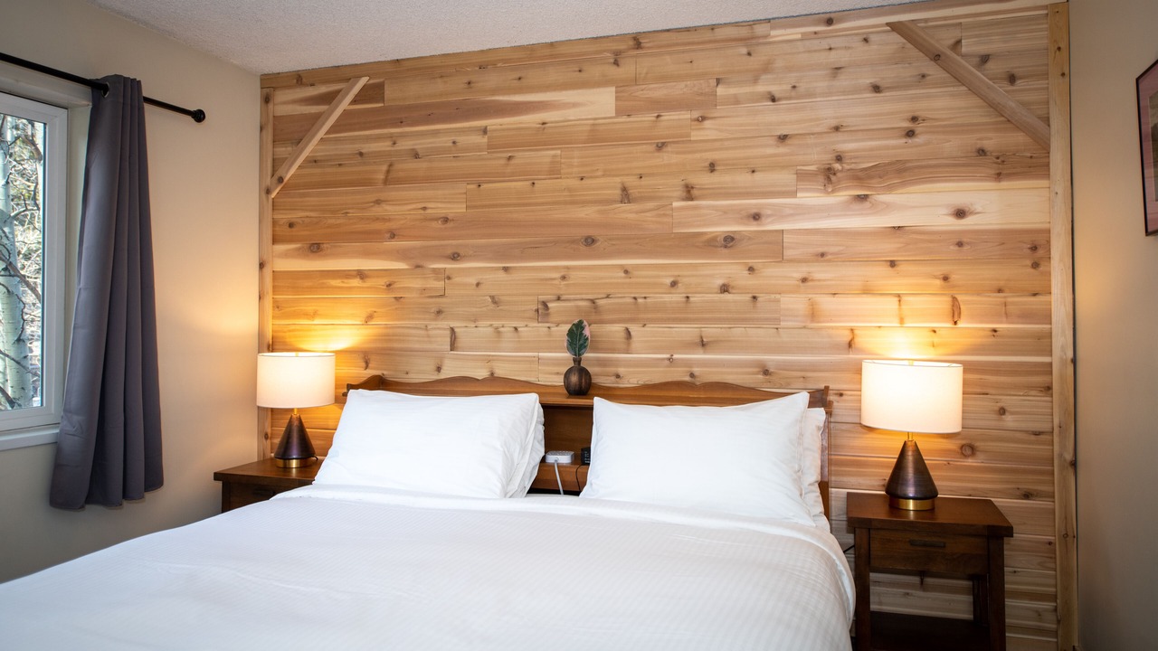 Photo of Bedroom in June Lake
