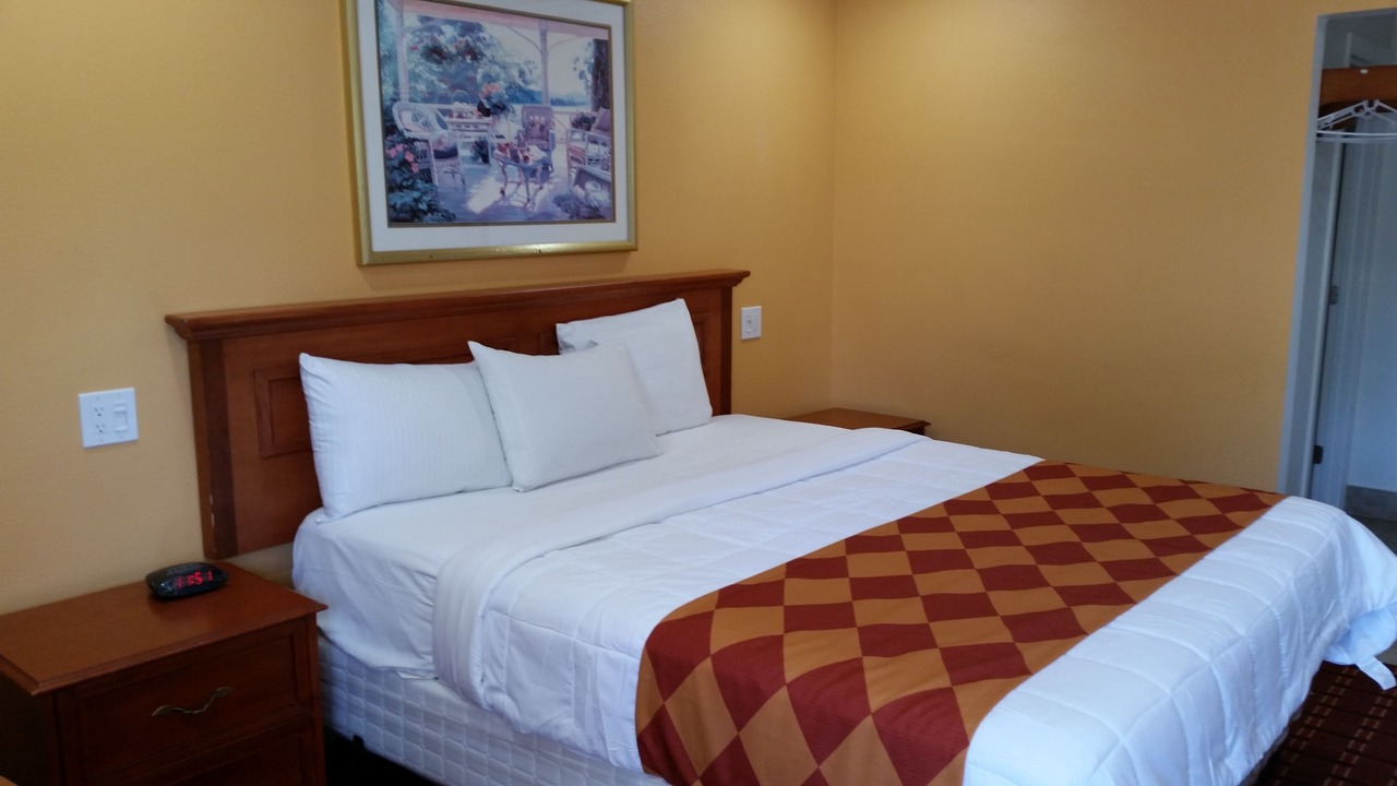 Photo of Bedroom in Northwest Anaheim