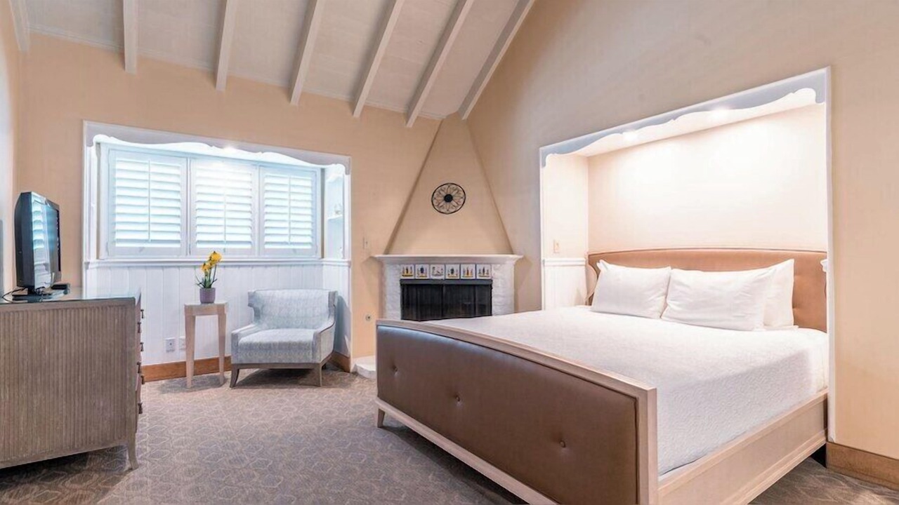 Photo of Livingroom in Golden Rectangle