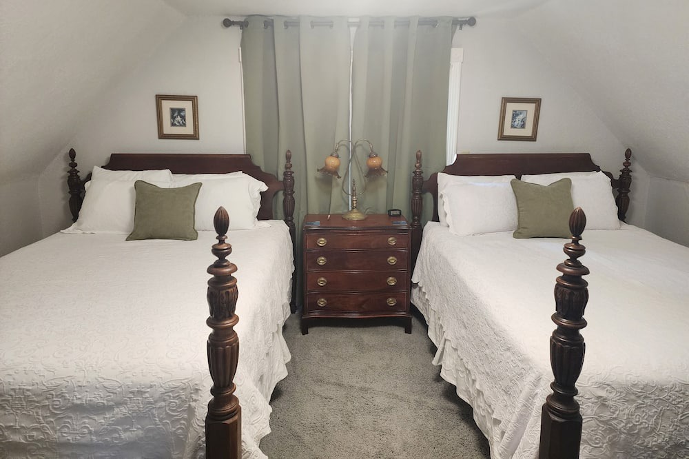 Photo of Bedroom in Point Arena