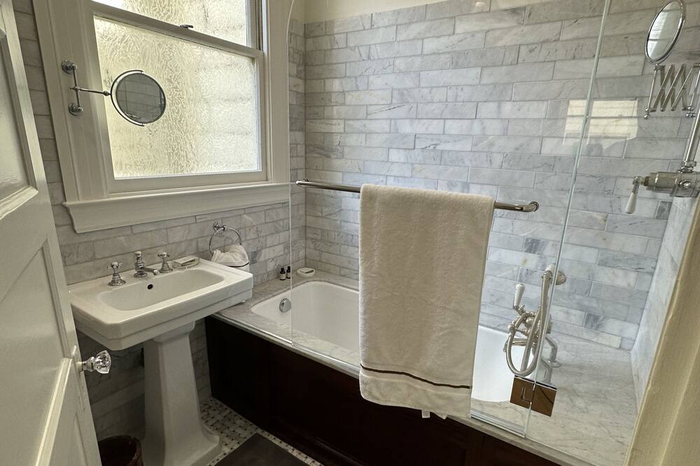 Photo of Bathroom in North Beach