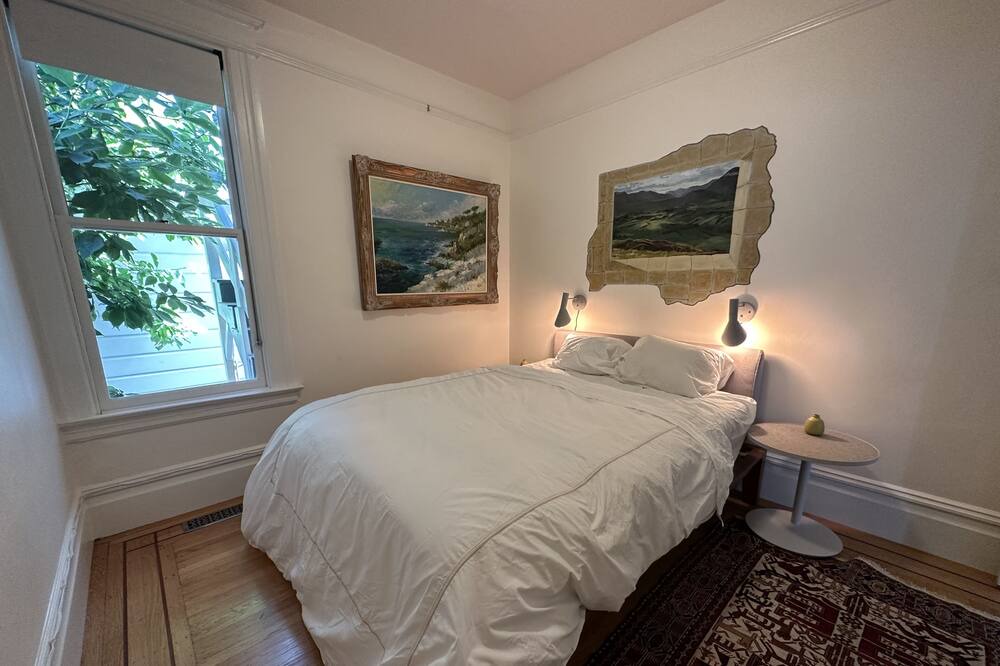 Photo of Bedroom in North Beach