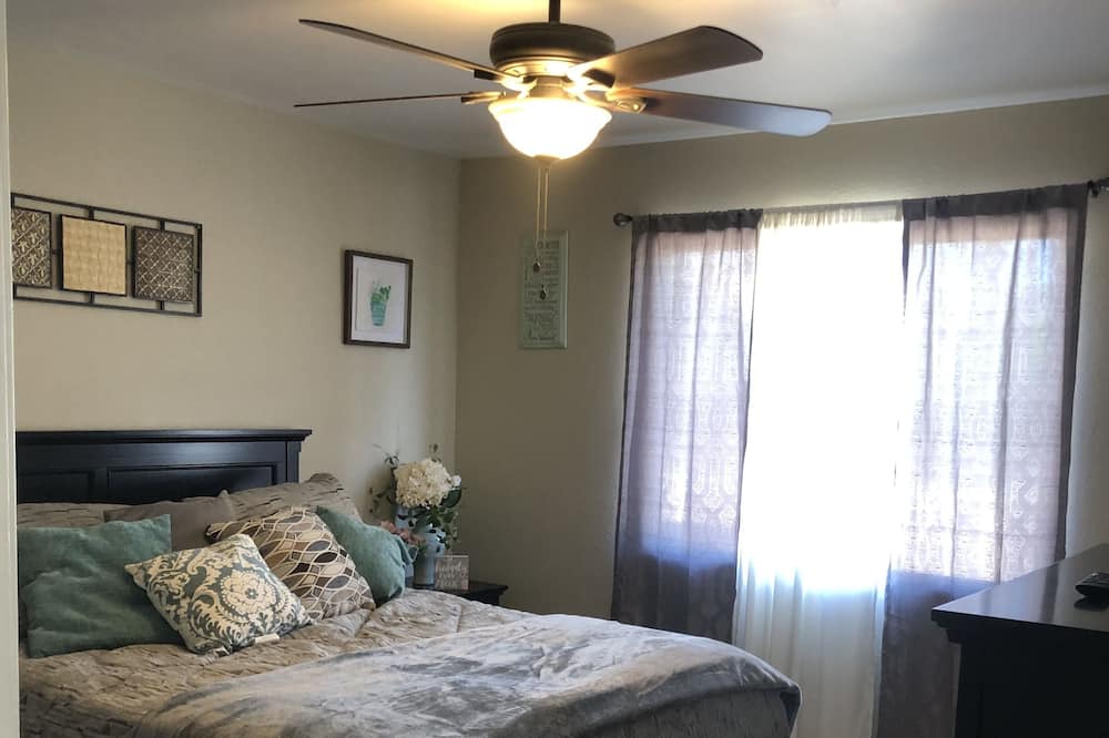 Photo of Bedroom in Santa Maria
