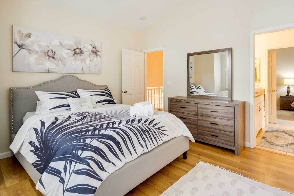 Photo of Bedroom in Tracy