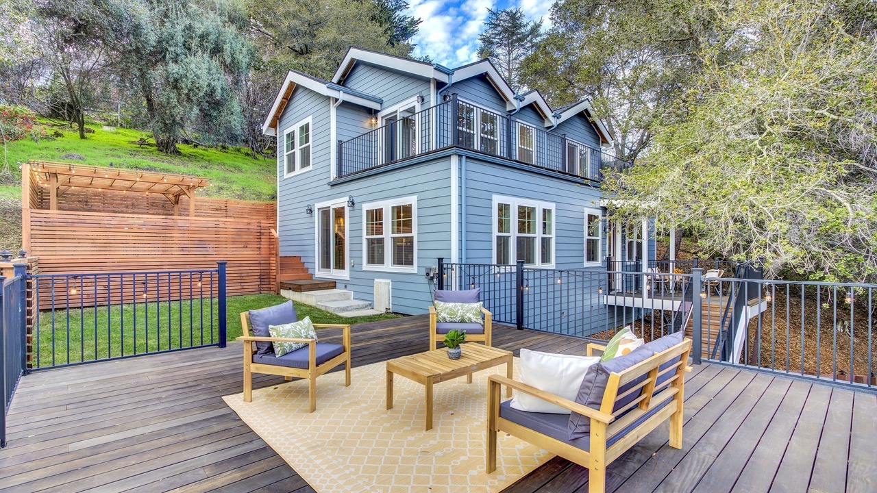 Photo of Patio Balcony in Merriewood