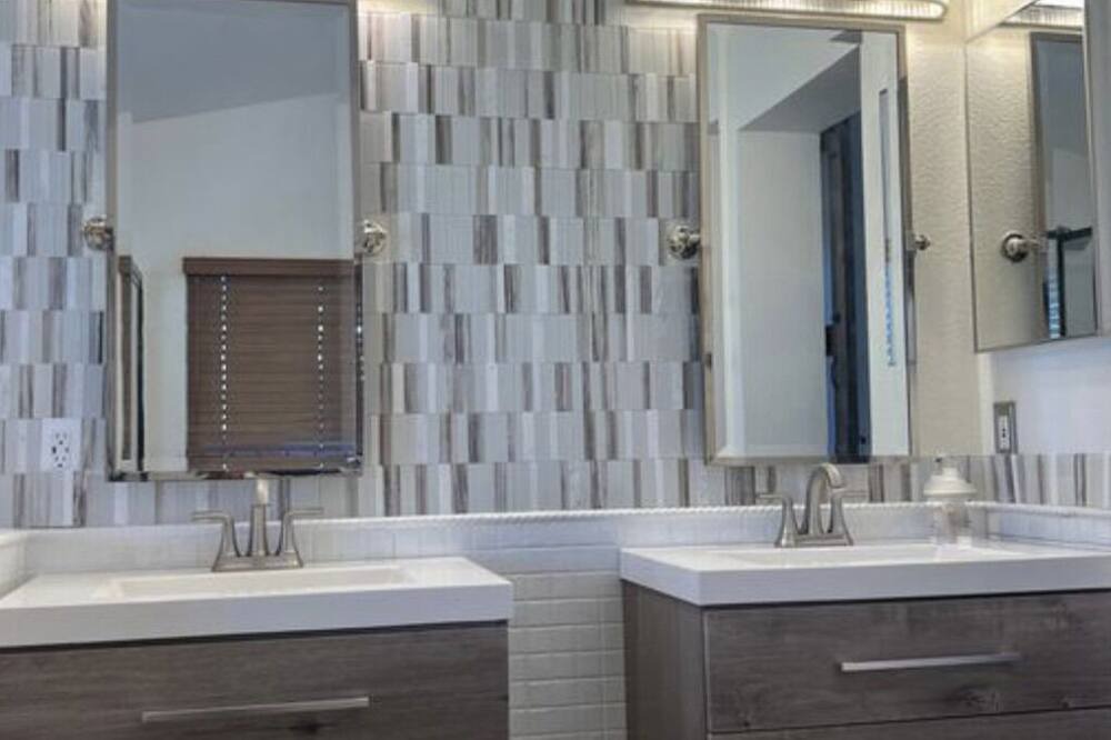 Photo of Bathroom in Dixon