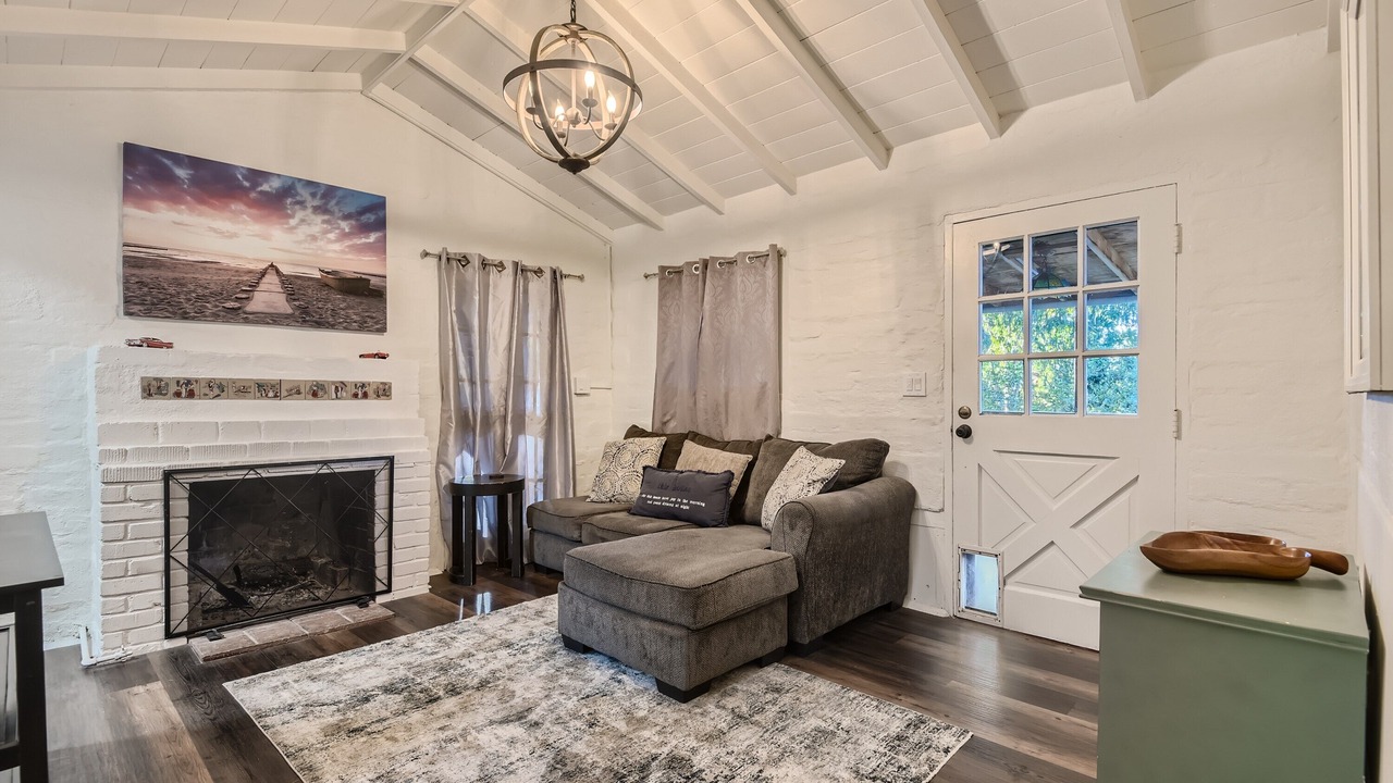 Photo of Livingroom in Vista