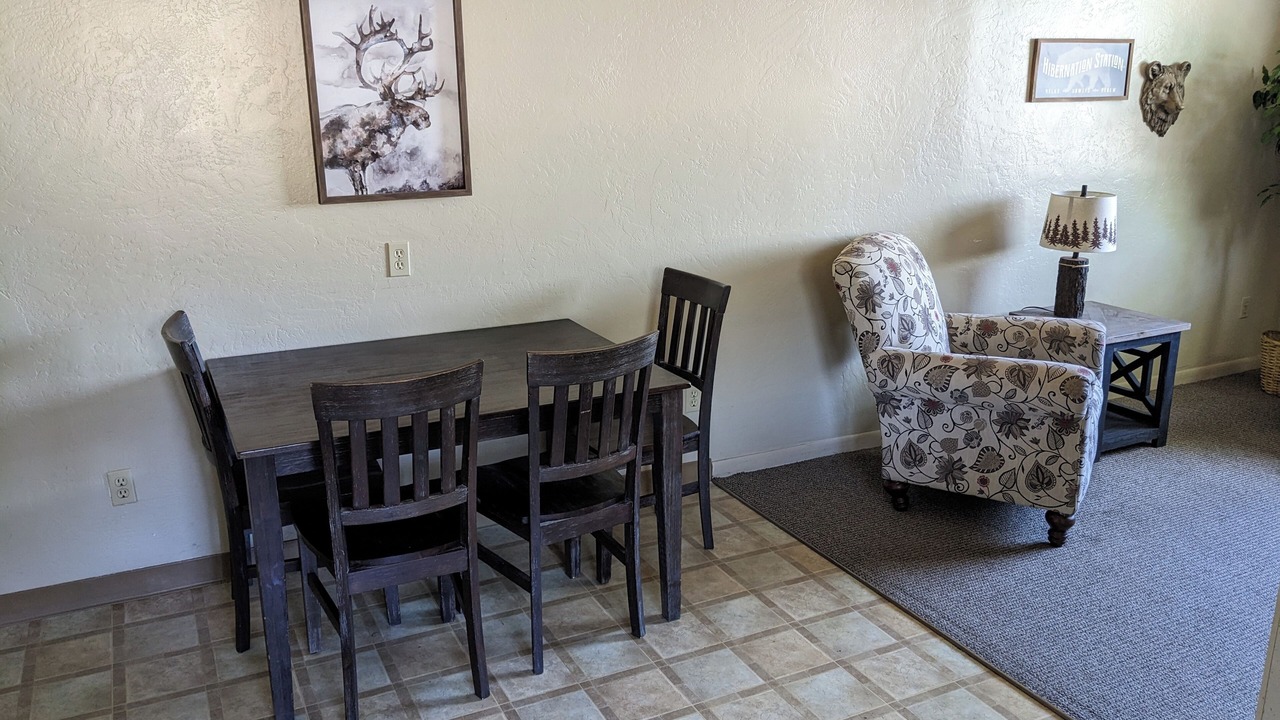 Photo of Bedroom in Weed