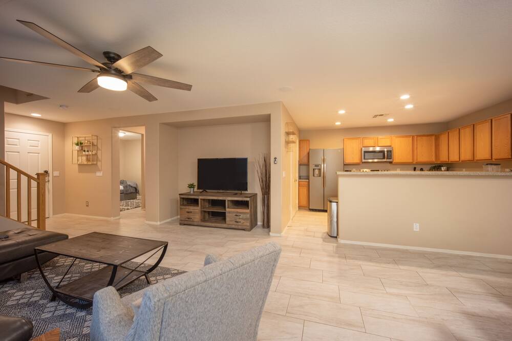 Photo of Livingroom in Superstition Springs