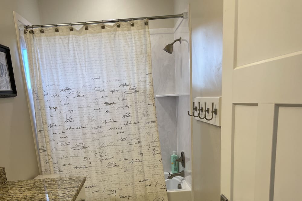 Photo of Bathroom in Beaver