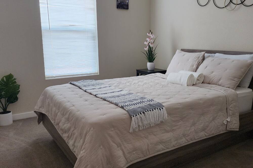 Photo of Bedroom in Corning