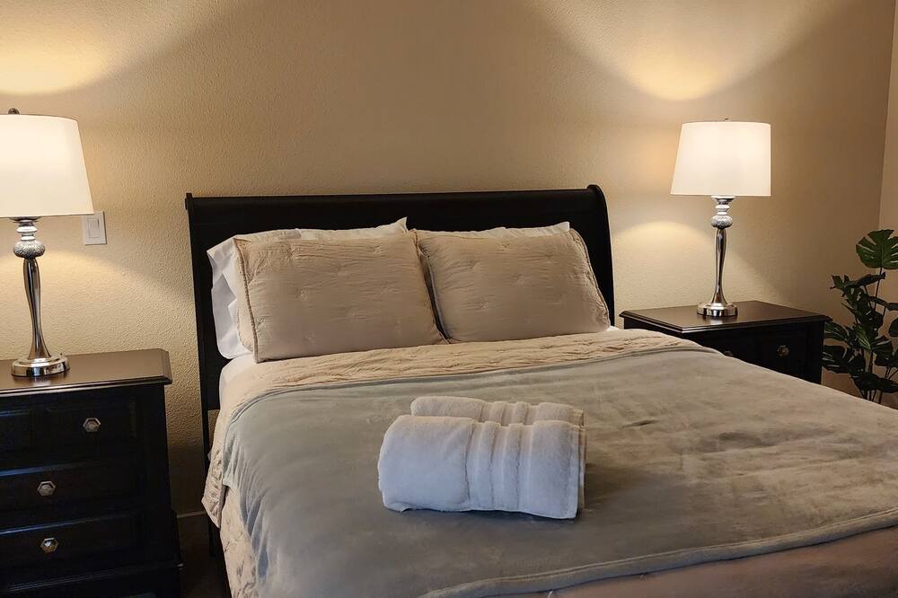 Photo of Bedroom in Corning