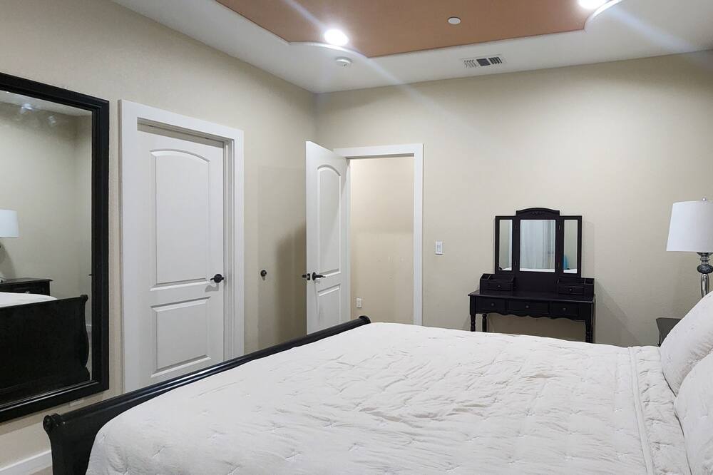Photo of Bedroom in Corning