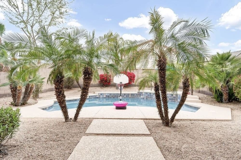 Photo of Outdoor in Foothills Reserve