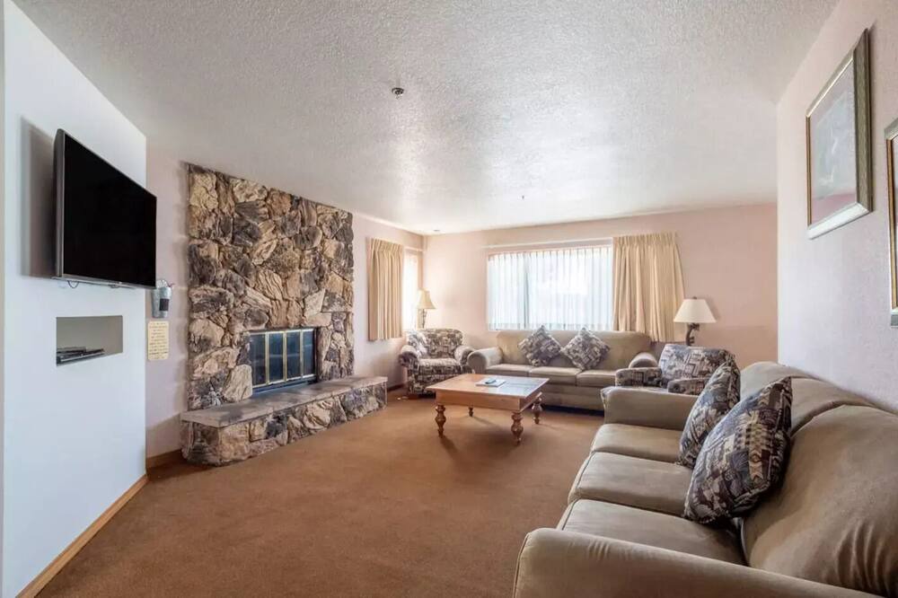 Photo of Livingroom in Patton