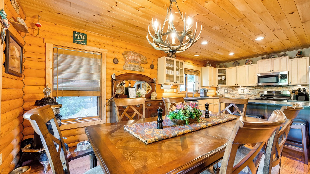 Photo of Others in Packwood