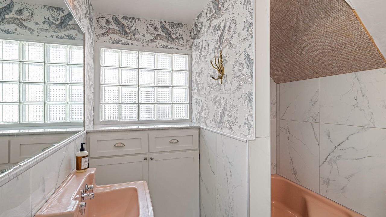 Photo of Bathroom in Amazon