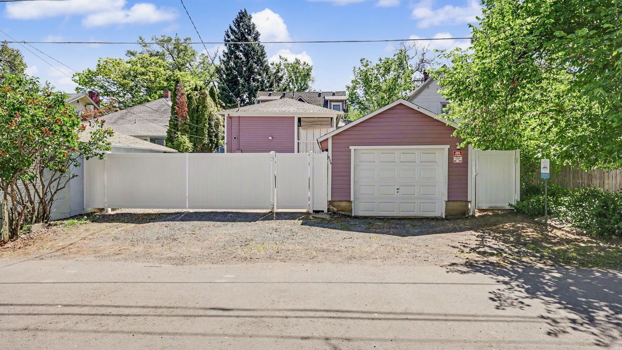 Photo of Outdoor in Siskiyou-Hargadine Historic District