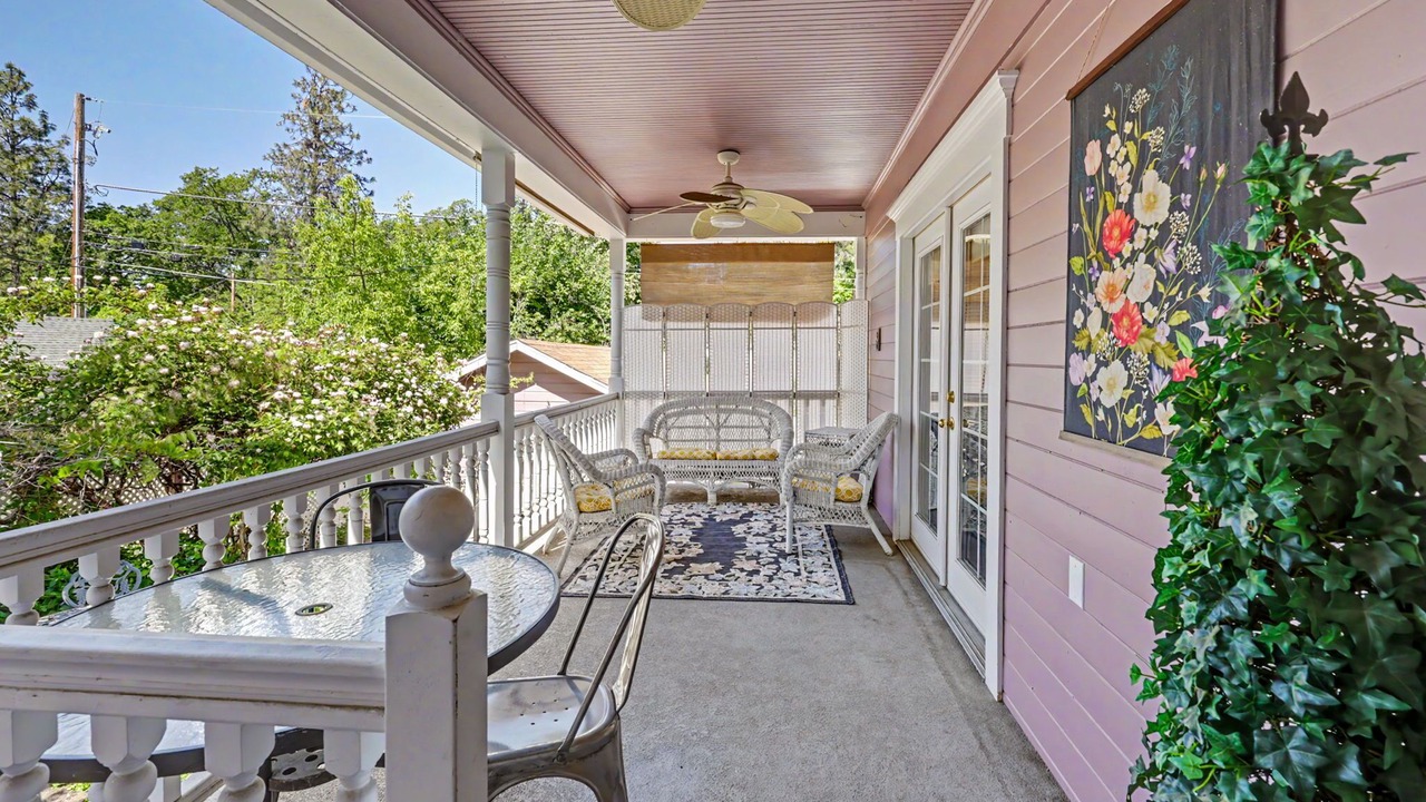 Photo of Outdoor in Siskiyou-Hargadine Historic District