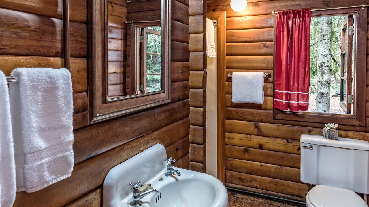 Photo of Bathroom in Crescent