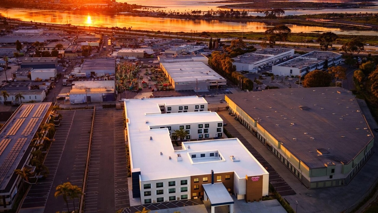 Photo of Outdoor in Midway District