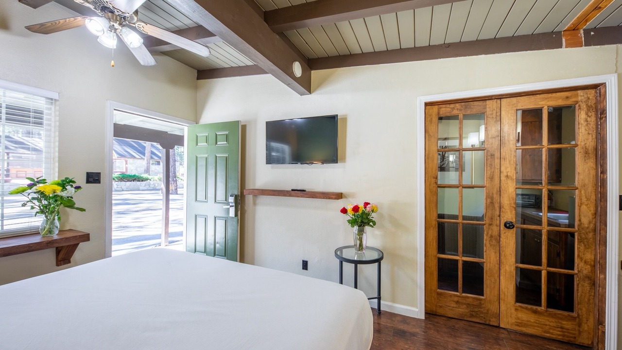 Photo of Bedroom in Tahoe Island
