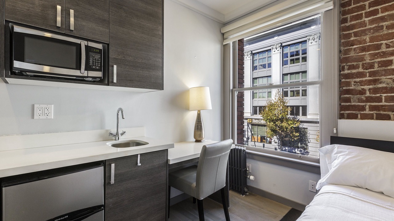 Photo of Bedroom in Nob Hill