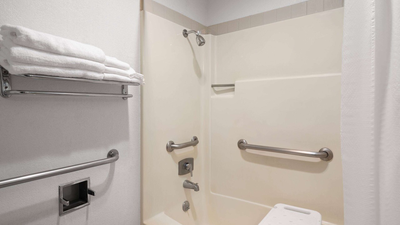Photo of Bathroom in Dunnigan