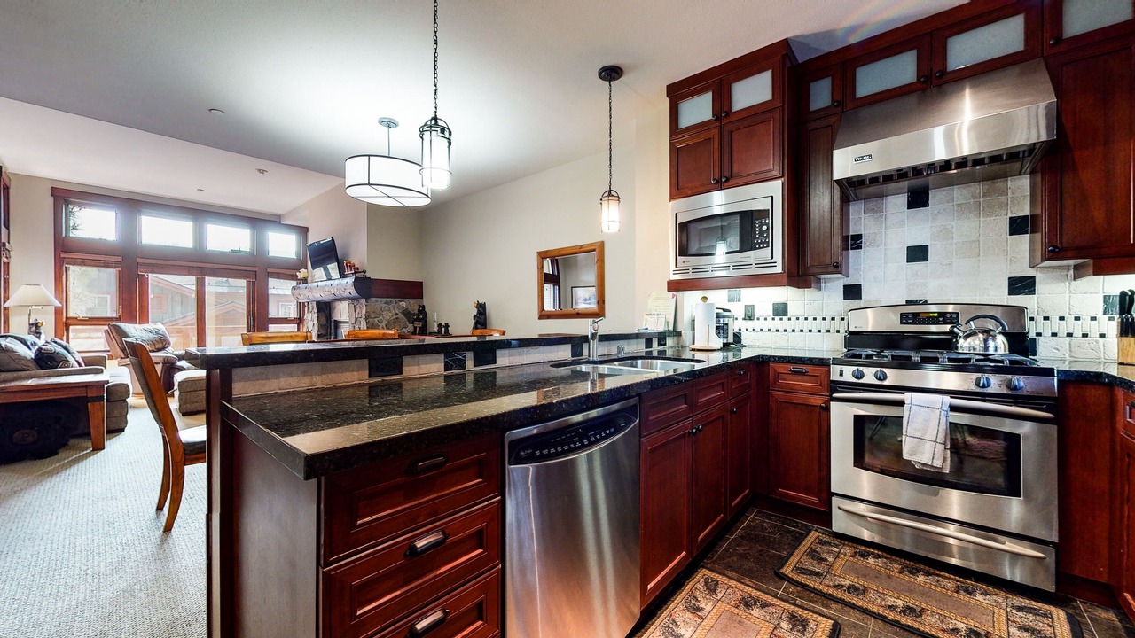 Photo of Kitchen in Mammoth Lakes