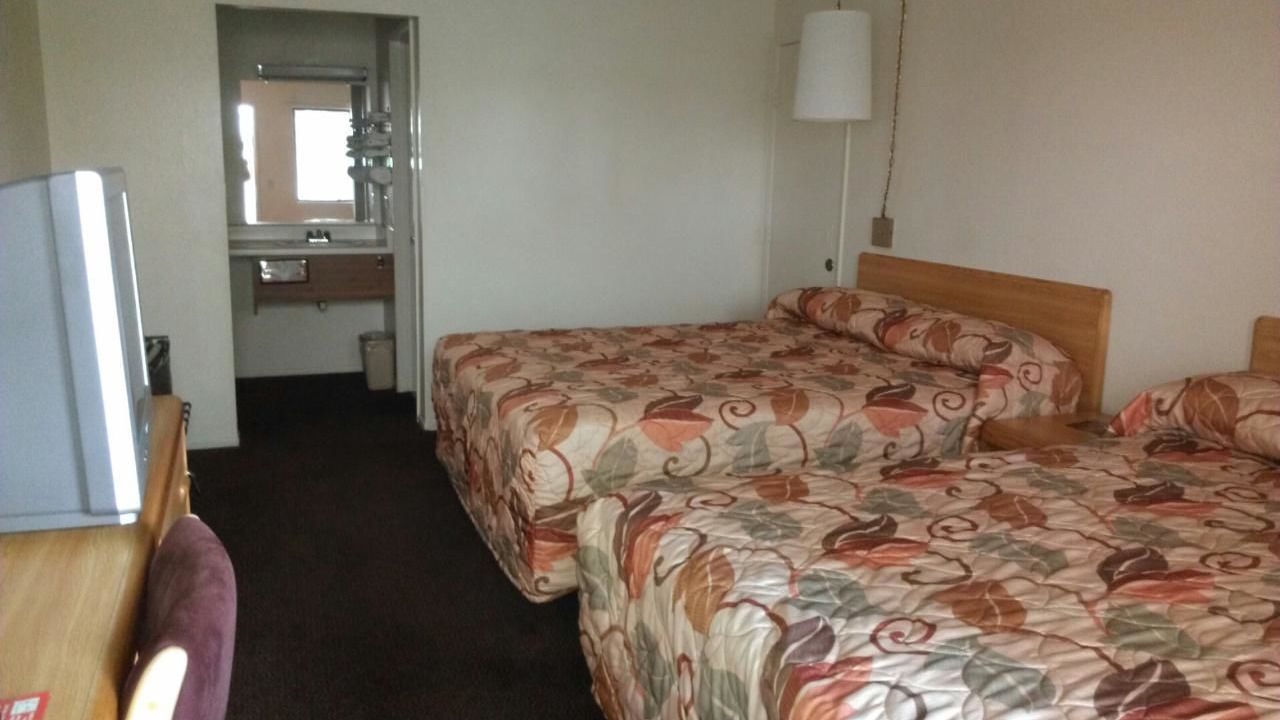 Photo of Bedroom in Newark