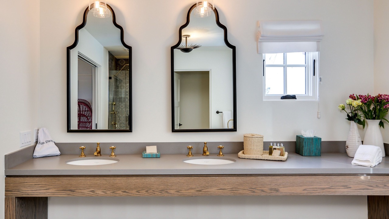 Photo of Bathroom in Historic Tennis Club