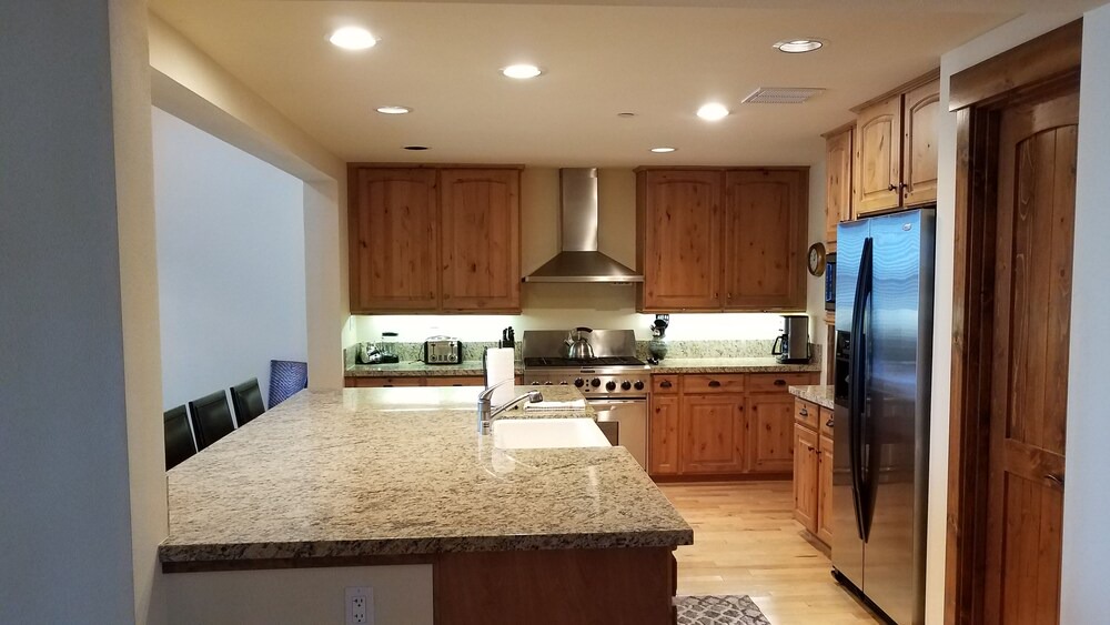 Photo of Kitchen in Mammoth Lakes