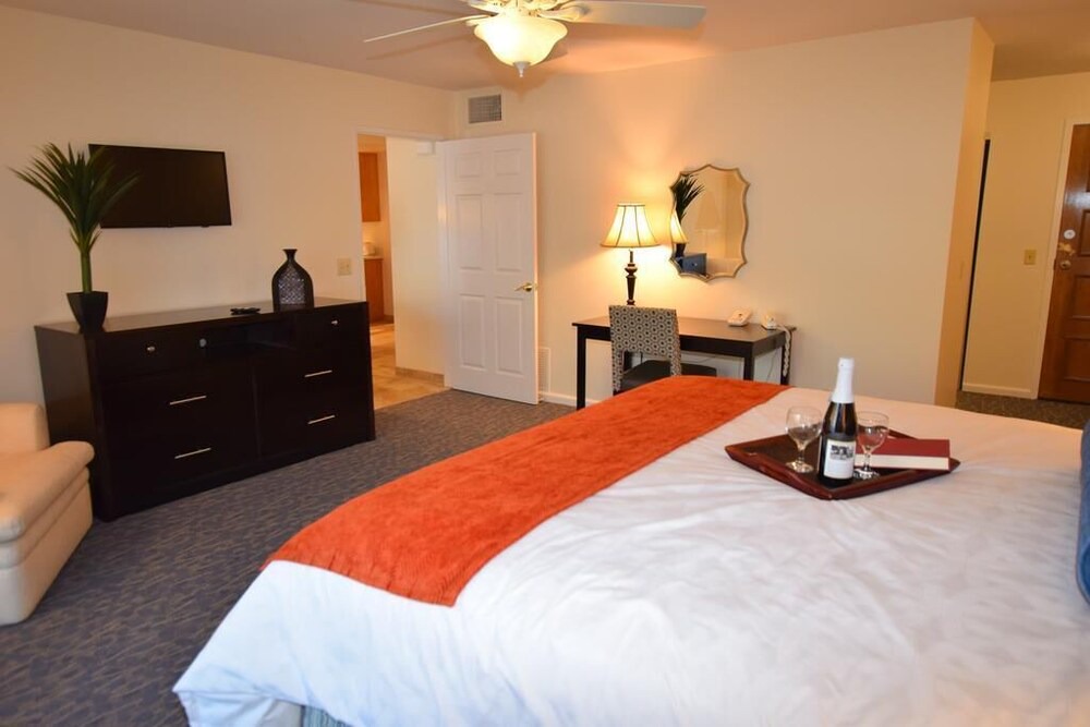 Photo of Bedroom in San Diego Country Estates
