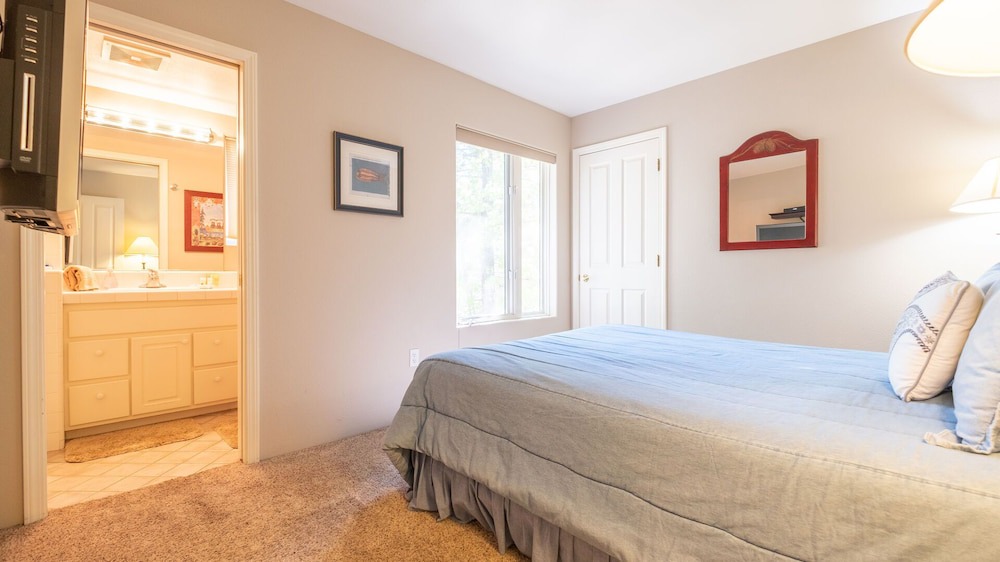 Photo of Bedroom in Kings Beach