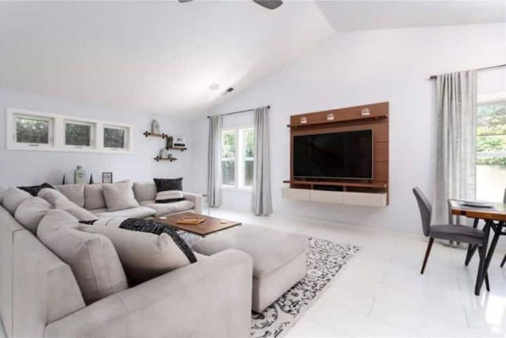 Photo of Livingroom in Chico