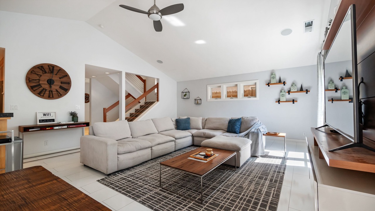 Photo of Livingroom in Chico