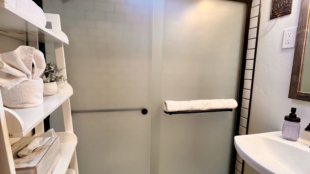 Photo of Bathroom in Posey