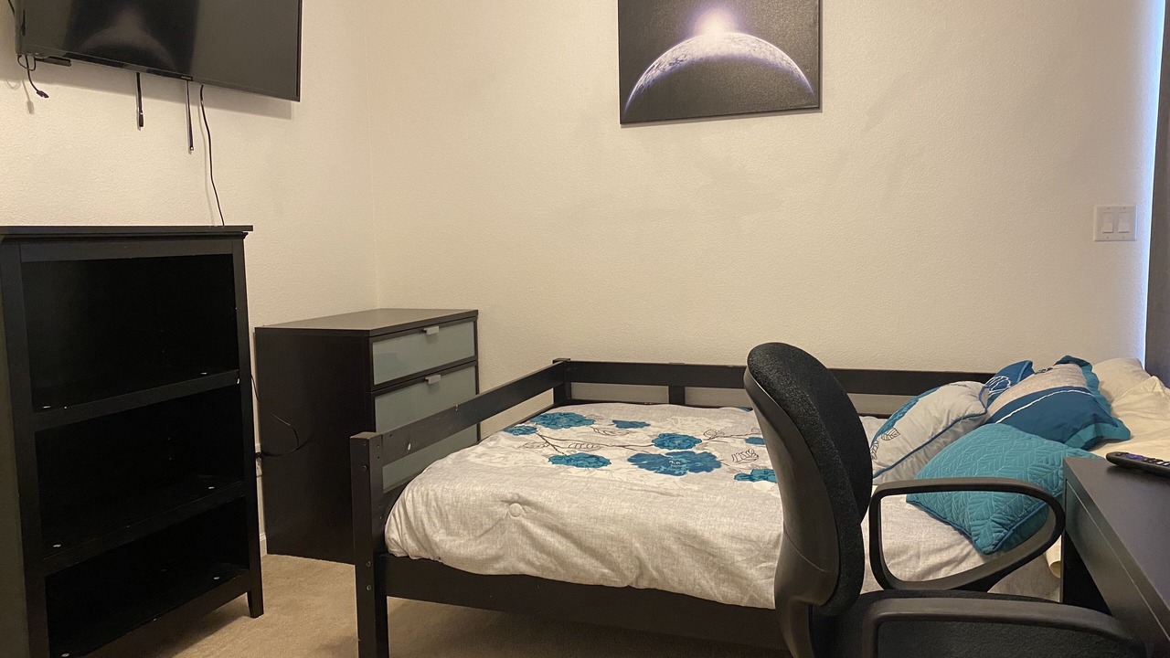 Photo of Bedroom in Reno/Tahoe Airport