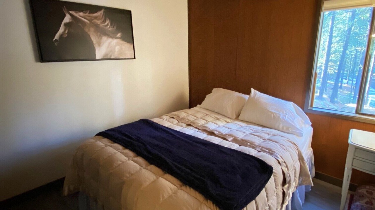 Photo of Bedroom in Black Butte Ranch