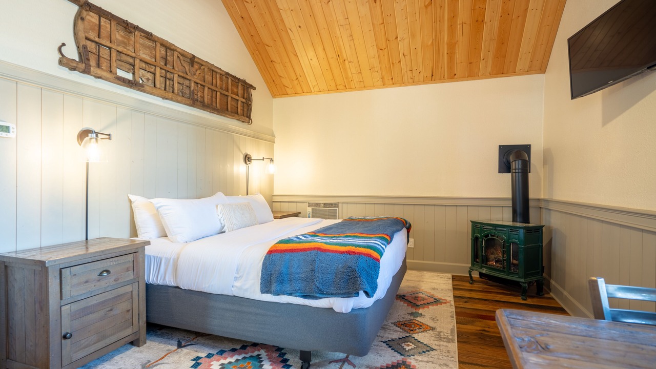 Photo of Bedroom in McCloud